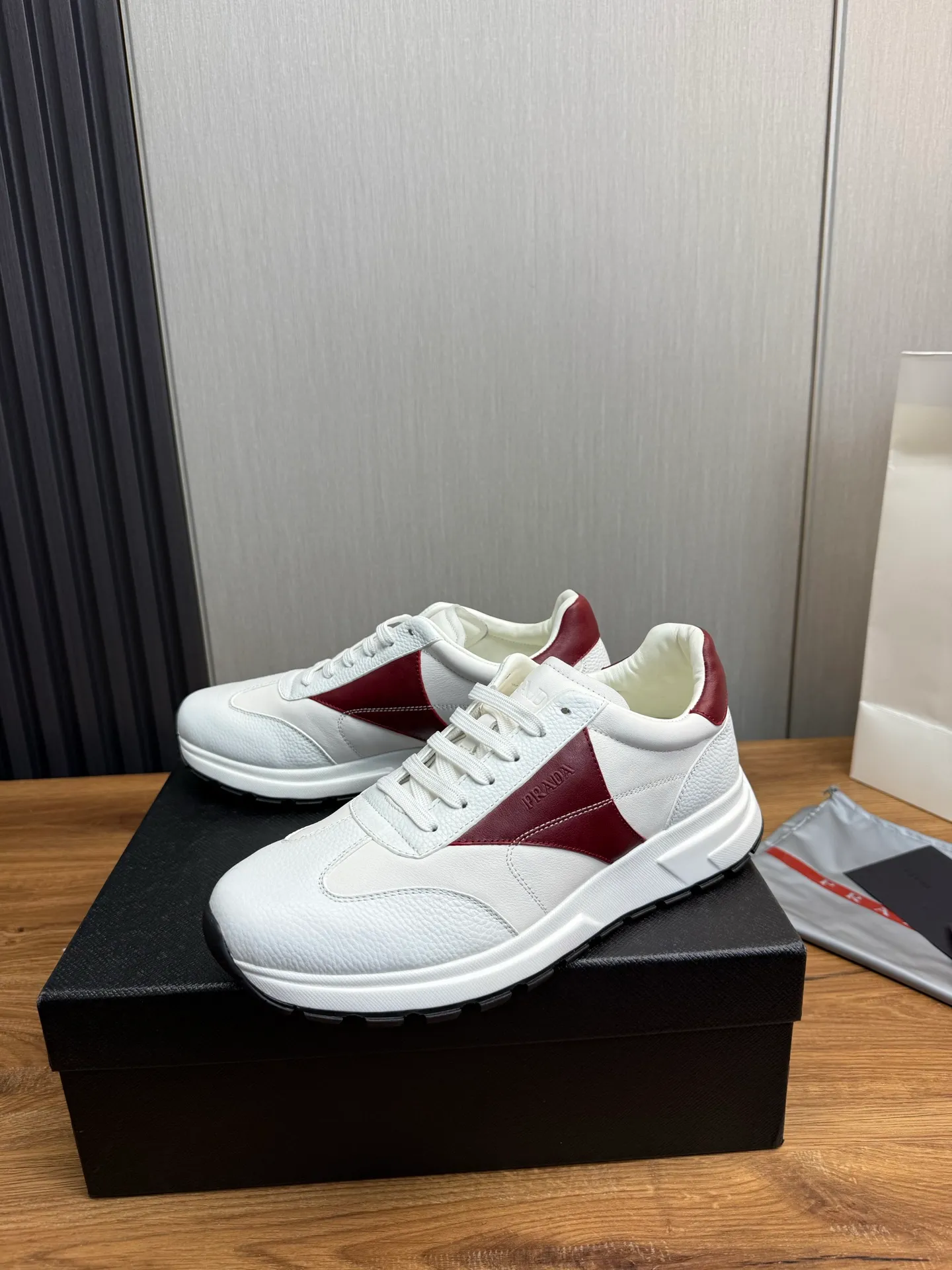 Men's shoes 💰800💰 [PRADA] Men's shoes are popular in the counter, official website is synchronized, 1 high-quality shipment ✔️Original cowhide + cowhide lining, 1🆚1 replica, original sole, 38-45 (38.45 custom-made, non-returnable)
